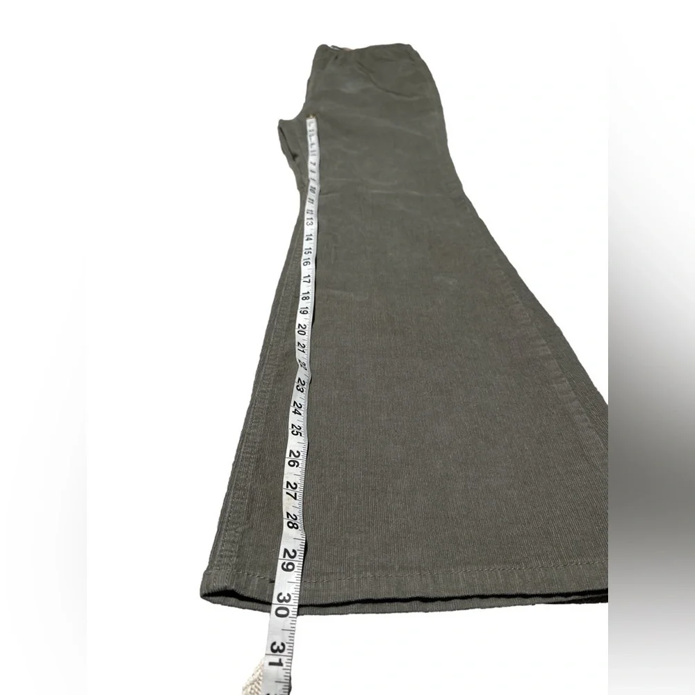 Corduroy bellbottoms - Picture 6 of 7